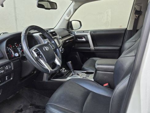 Used 2014 Toyota 4Runner Limited image 10