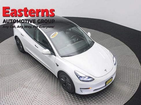 Used 2023 Tesla Model 3 Standard Range RWD image 3