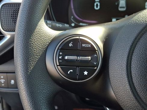 Used 2025 Kia Soul LX w/ LX Technology Package image 20