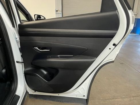 Used 2025 Hyundai Tucson SEL FWD image 16