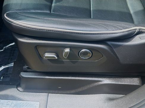 Used 2021 Cadillac Escalade ESV Sport AWD/4WD image 16