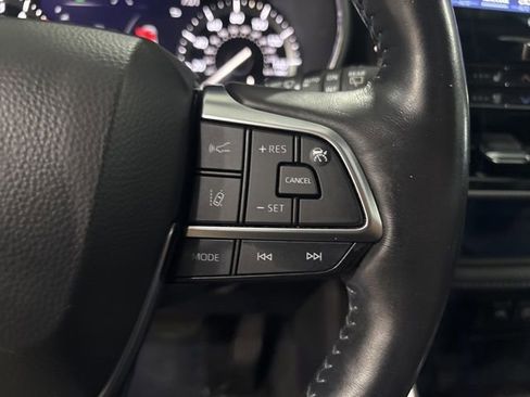 Used 2021 Toyota Highlander Platinum AWD/4WD image 19
