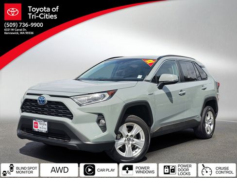 Used 2021 Toyota RAV4 XLE w/ XLE Grade Weather Package AWD/4WD image 1