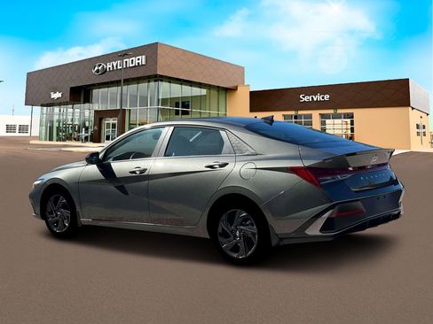 New 2026 Hyundai Elantra SEL Sport Premium FWD image 4