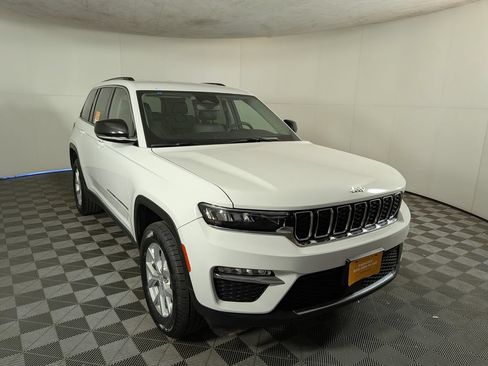 Certified 2023 Jeep Grand Cherokee Limited AWD/4WD image 6