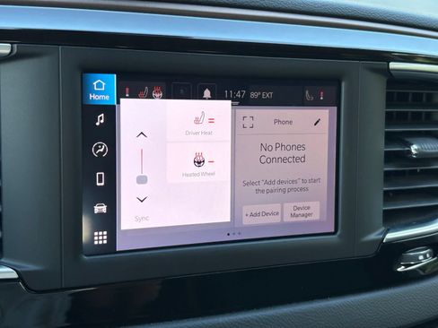 Used 2024 Chrysler Voyager LX FWD image 22