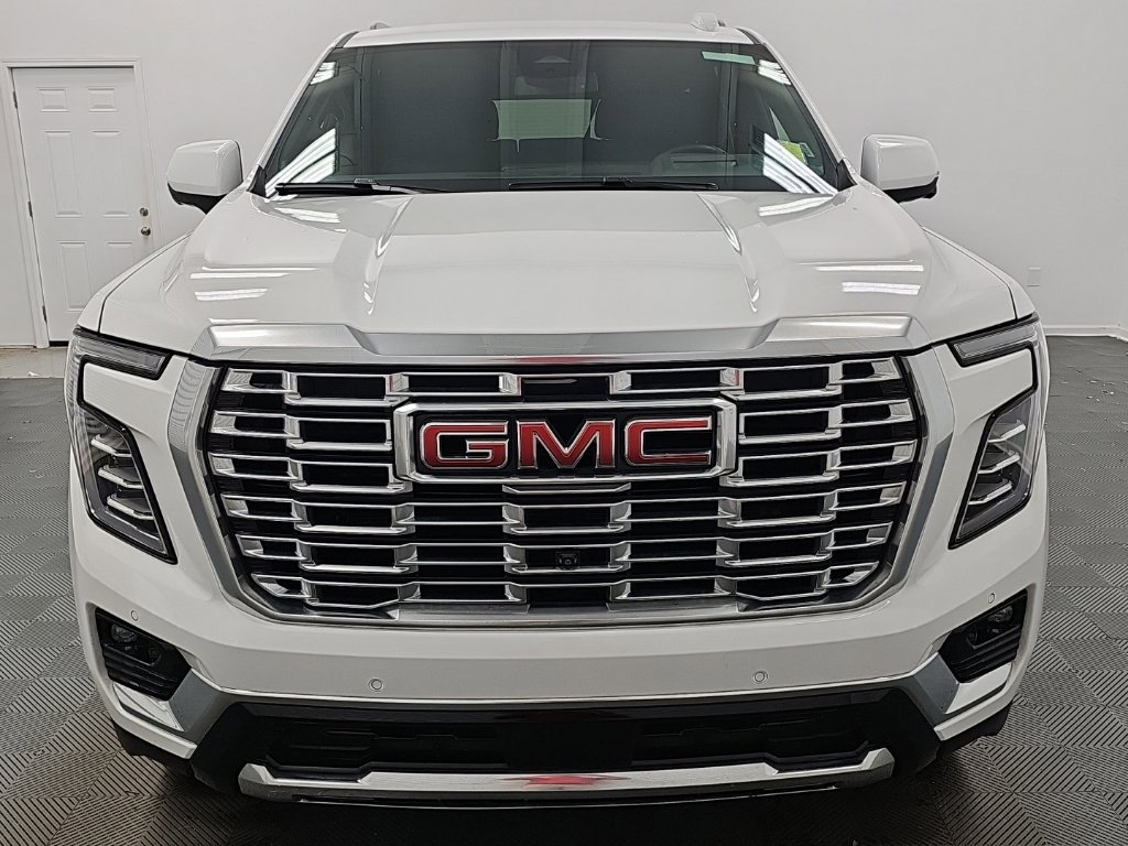 Certified 2025 GMC Yukon Denali RWD image 4