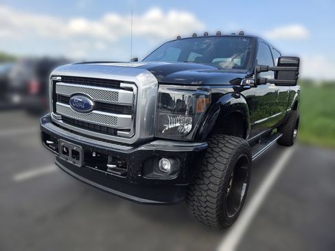 Used 2016 Ford F250 Platinum w/ FX4 Off-Road Package AWD/4WD image 4
