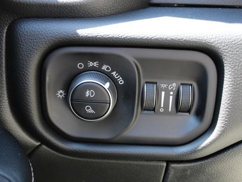 New 2026 RAM 3500 Laramie AWD/4WD image 19