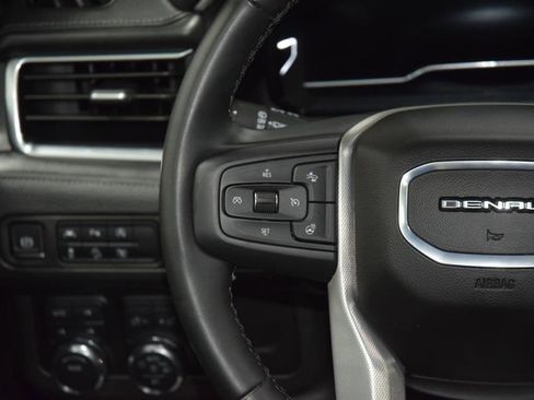 Used 2024 GMC Yukon XL Denali AWD/4WD image 38