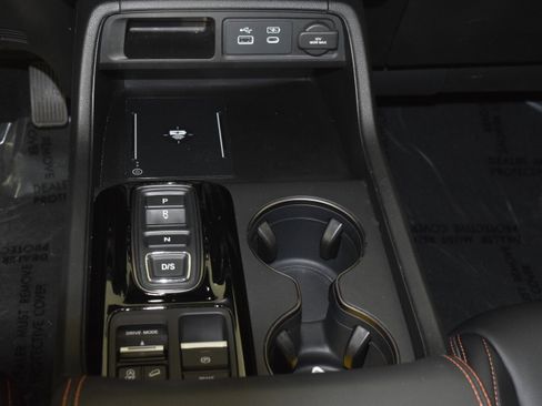 Used 2025 Honda Pilot TrailSport image 23