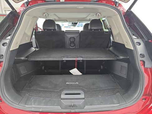 Used 2019 Nissan Rogue SL w/ Premium Package AWD/4WD image 12