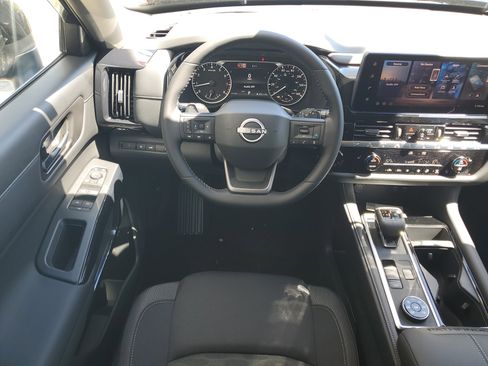 New 2026 Nissan Pathfinder SV image 18