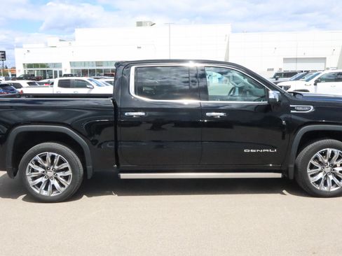 Used 2024 GMC Sierra 1500 Denali w/ Denali Reserve Package AWD/4WD image 8