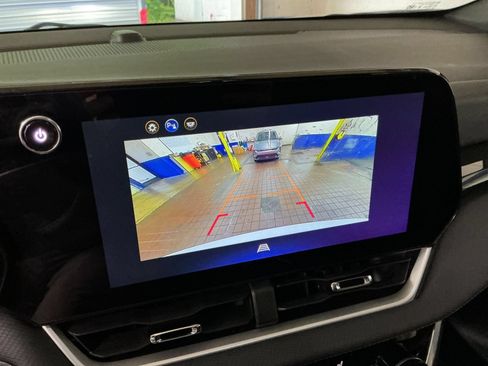 Used 2025 Chevrolet Equinox LT FWD image 20