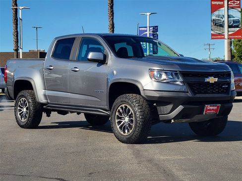 Used 2018 Chevrolet Colorado ZR2 image 30