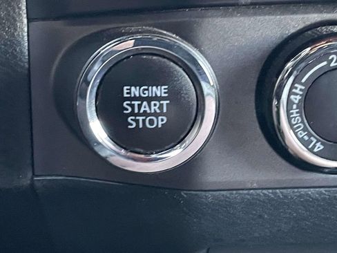 Used 2020 Toyota Tacoma TRD Sport image 34