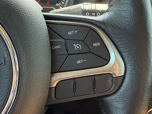 Used 2022 Jeep Renegade Limited image 14