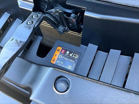 Used 2022 GMC Yukon XL Denali image 33