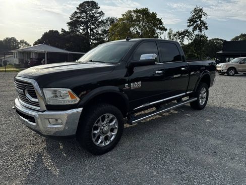 Used 2016 RAM 2500 Limited AWD/4WD image 2