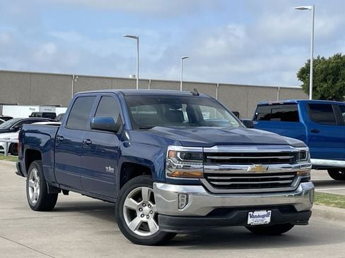 Used 2018 Chevrolet Silverado 1500 LT w/ Texas Edition RWD image 2