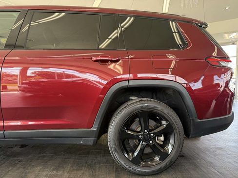 Used 2024 Jeep Grand Cherokee L Limited w/ Luxury Tech Group II AWD/4WD image 15