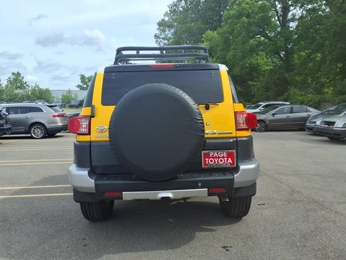 Used 2007 Toyota FJ Cruiser 4WD image 6