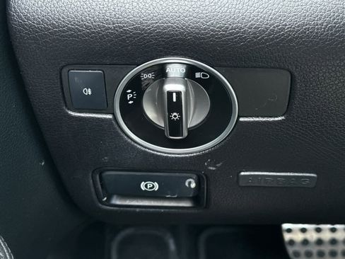 Used 2014 Mercedes-Benz SLK 350 image 27