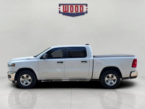 Used 2025 RAM 1500 Big Horn AWD/4WD image 4