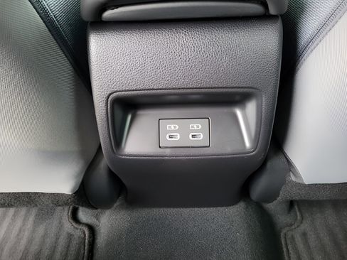 Certified 2025 Toyota Corolla SE image 11