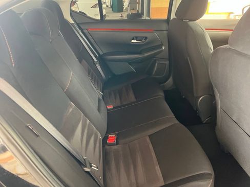 Used 2023 Nissan Sentra SR w/ Midnight Edition Package FWD image 12