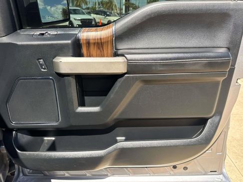 Used 2020 Ford F150 Lariat w/ Equipment Group 502A Luxury AWD/4WD image 17