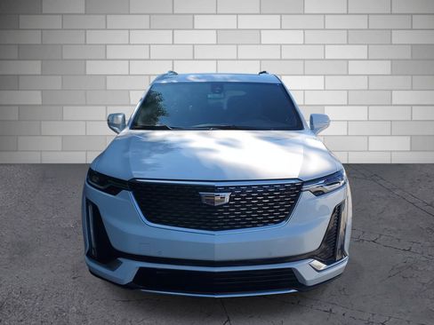 New 2025 Cadillac XT6 Luxury image 8