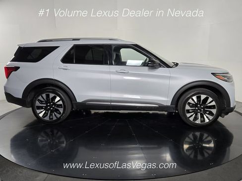 Used 2025 Ford Explorer Platinum w/ LUX Leather Package AWD/4WD image 7