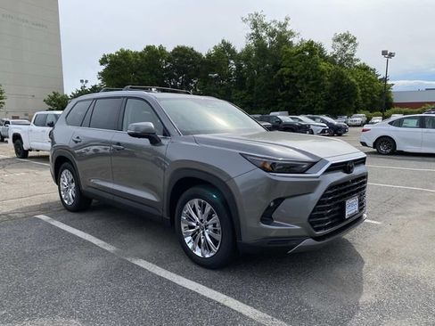 New 2026 Toyota Grand Highlander AWD image 1