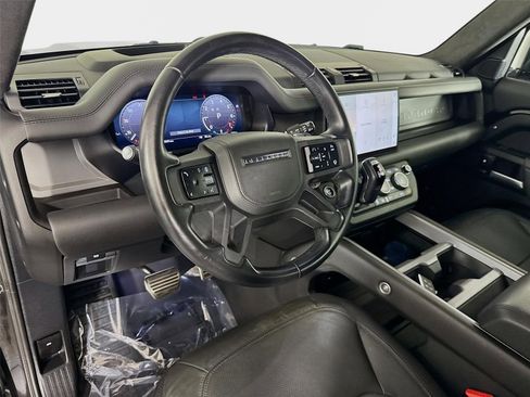 Certified 2025 Land Rover Defender 130 V8 AWD/4WD image 9