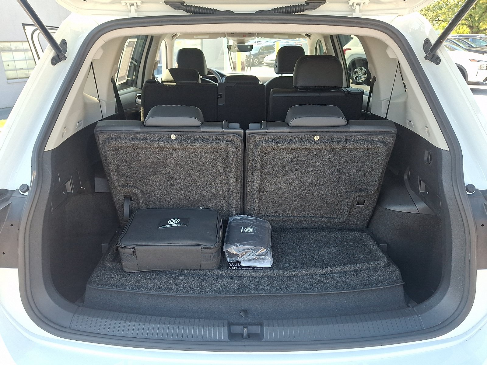 Used 2022 Volkswagen Tiguan SE FWD image 30