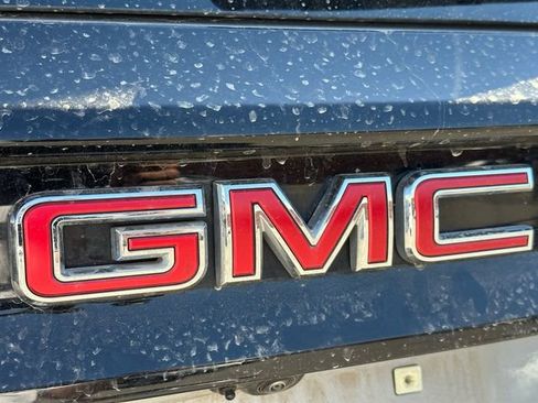 Used 2025 GMC Acadia AT4 AWD/4WD image 10