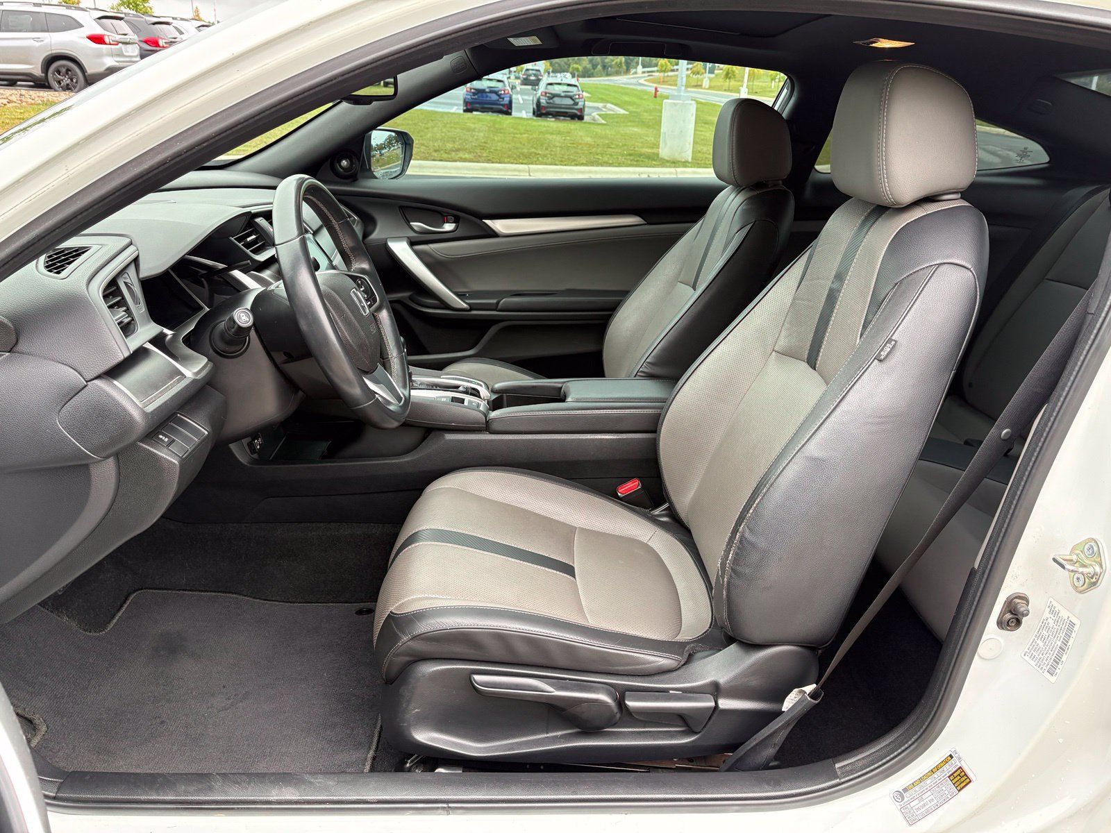 Used 2016 Honda Civic EX-L image 29