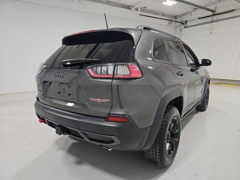 Used 2020 Jeep Cherokee Trailhawk w/ Cold Weather Group AWD/4WD image 3