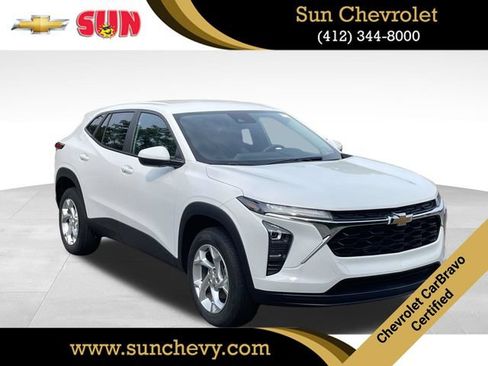 Certified 2024 Chevrolet Trax LS w/ LS Convenience Package FWD image 1