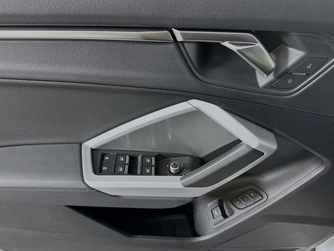 Used 2023 Audi Q3 2.0T Premium w/ Convenience Package image 21