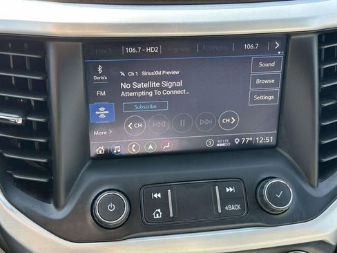 Used 2020 GMC Acadia SLT image 21