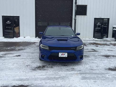 Used 2019 Dodge Charger GT image 3