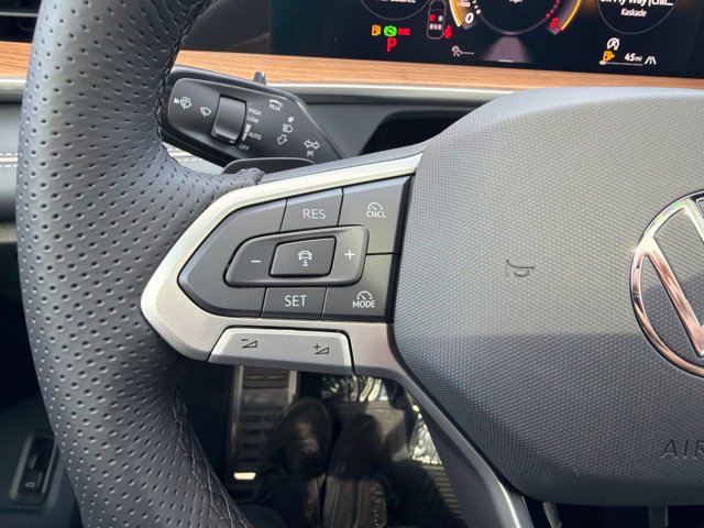New 2026 Volkswagen Tiguan SEL R-Line AWD/4WD image 21