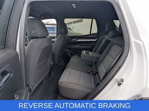 Used 2025 GMC Terrain Elevation w/ Black Edition image 9