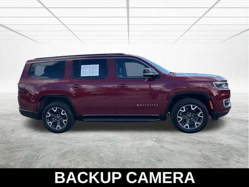 Used 2023 Jeep Wagoneer Series III w/ Preferred Equipment Group image 4