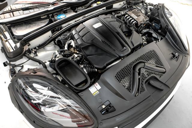 Used 2022 Porsche Macan S AWD/4WD image 54