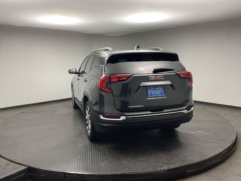 Used 2021 GMC Terrain SLT w/ Infotainment Package II FWD image 5