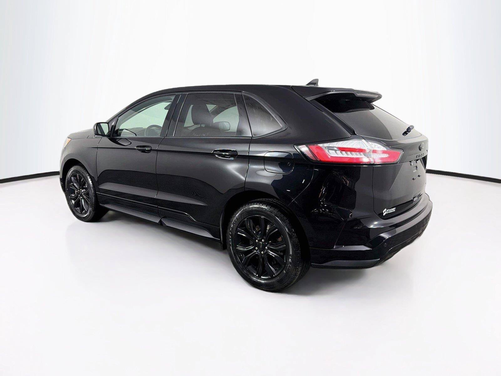 Used 2023 Ford Edge SE w/ Black Appearance Package AWD/4WD image 9